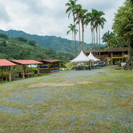 Ferienwohnung Hacienda Charrascal Coffe Farm Manizales Exterior foto
